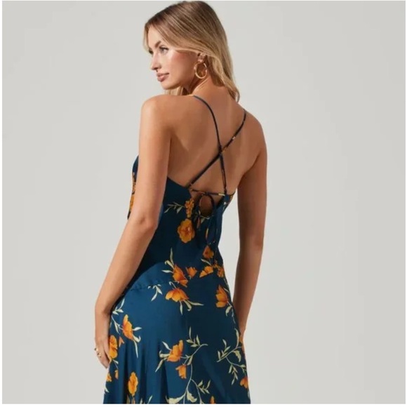 ASTR the Label Gaia Floral MIDI Dress Size Medium - Picture 5 of 11